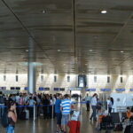 Nouveau record de l’émigration israélienne : voici combien ont quitté Israël en 2024