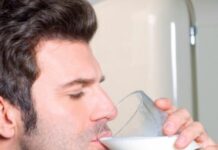 Boire un verre de lait par jour pourrait réduire nettement le risque de cancer colorectal, selon une vaste étude britannique