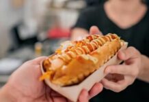 Explosion des cancers colorectaux chez les jeunes : les experts alertent sur le rôle des aliments ultra-transformés