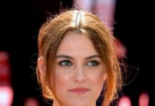 Tempête à Hollywood : la fille de Lisa Marie Presley citée dans une accusation explosive impliquant John Travolta