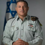 Refus de serrer la main à des femmes : la polémique qui vise le chef du Shin Bet, David Zini