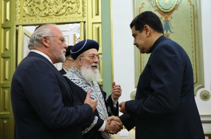 President-Maduro-with-Rabbi-Amar