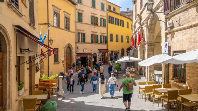 shutterstock_2475660003_re_autoOrient_w