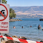 Amibe tueuse au Kinneret : comment se protéger et reconnaître les signes d’alerte